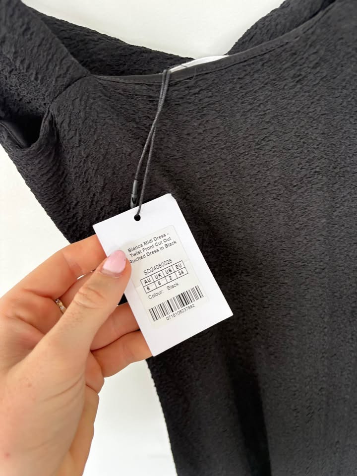 Show Po Dress - size 6 BNWT