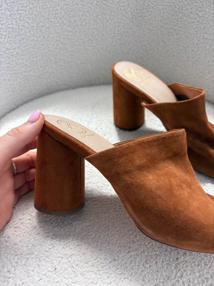 Kurt Geiger Heel - size 40