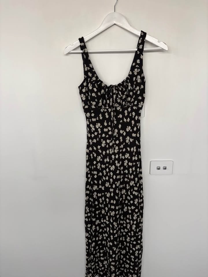 Showpo Dress - size 8