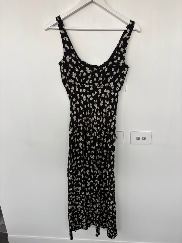 Showpo Dress - size 8