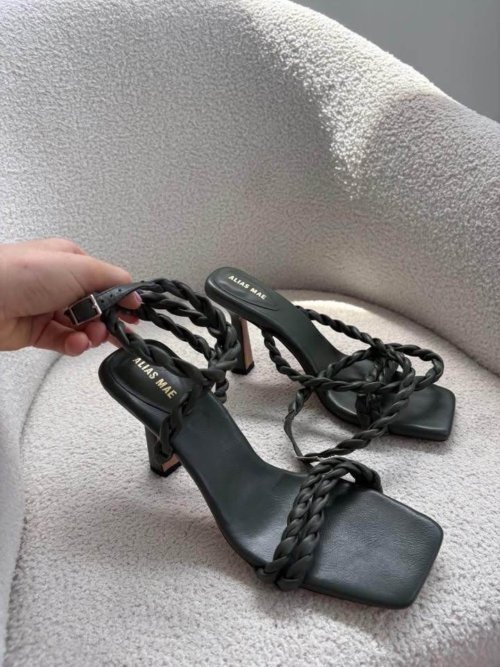 Alias Mae Heels - size 40