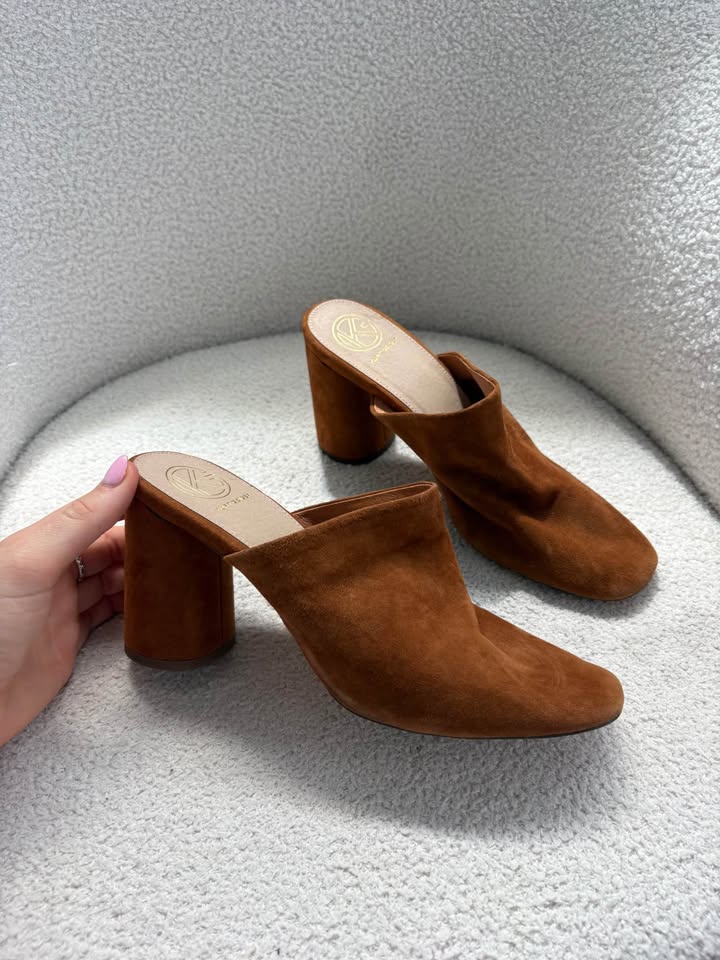 Kurt Geiger Heel - size 40
