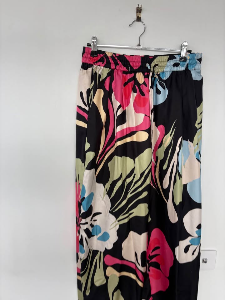 Silk Laundry Pants - size medium