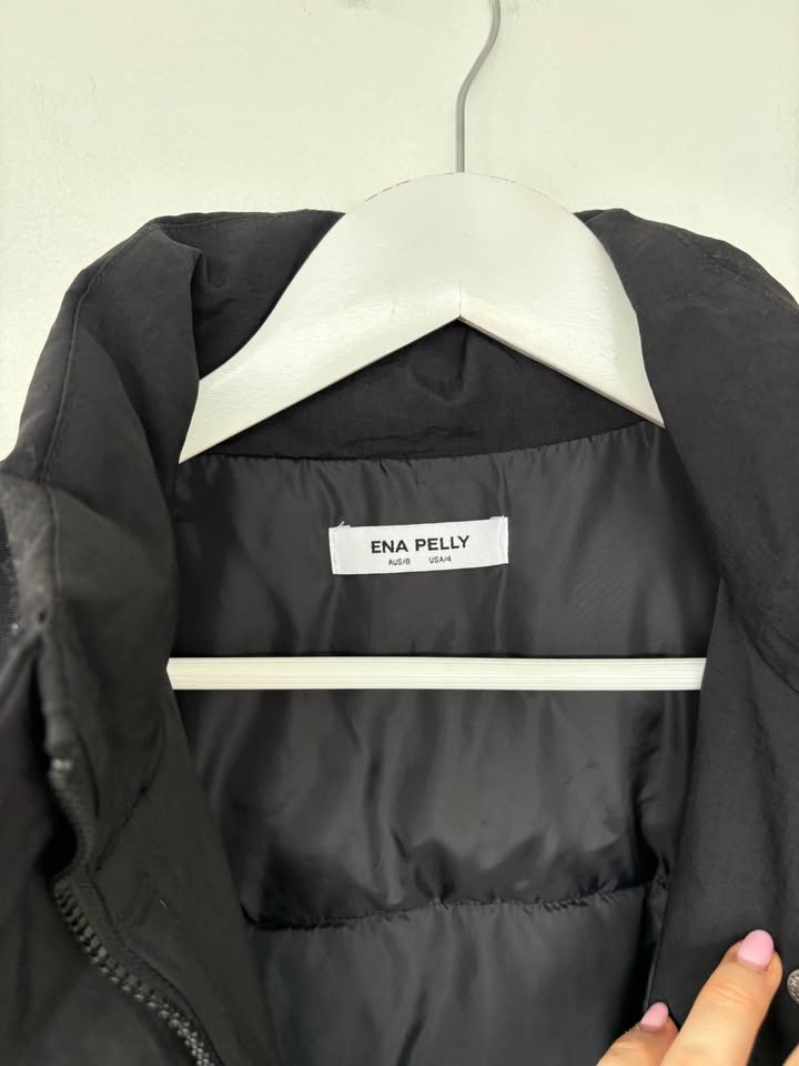 Ena Pelly Vest - size 8
