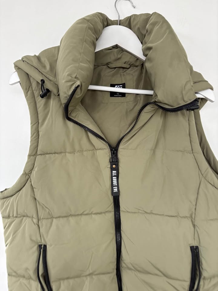 AAE Vest - size small