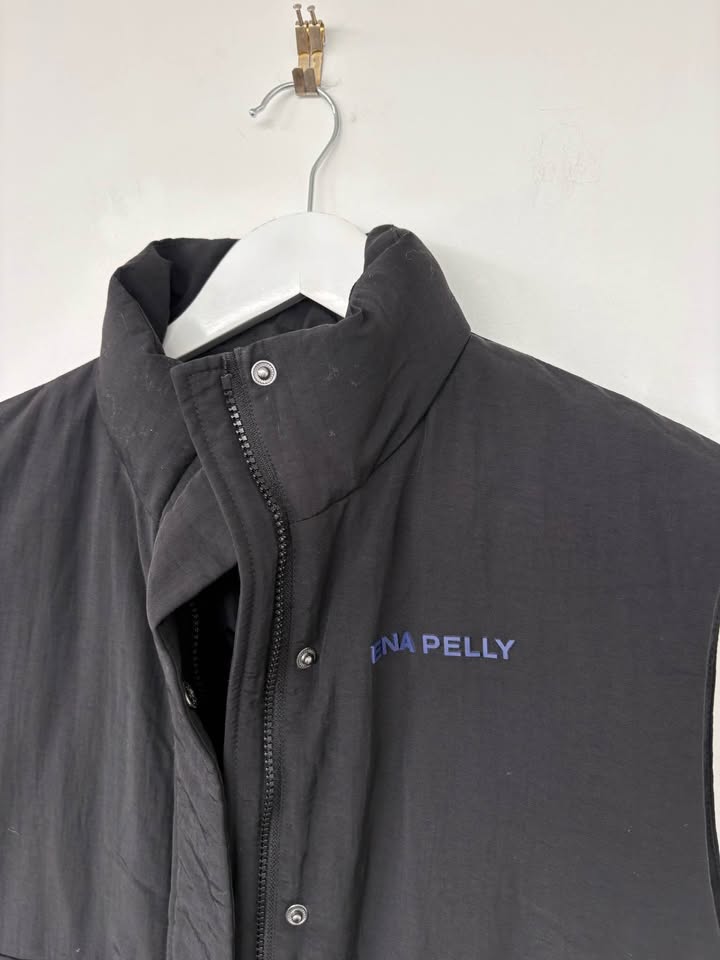 Ena Pelly Vest - size 8