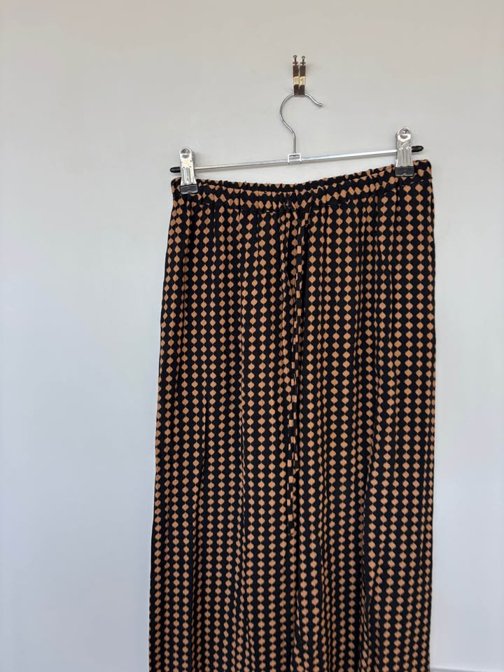 Dissh Pants - size 6
