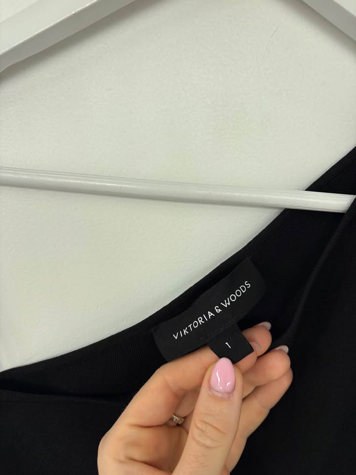 Viktoria and Woods Bodysuit - size 1