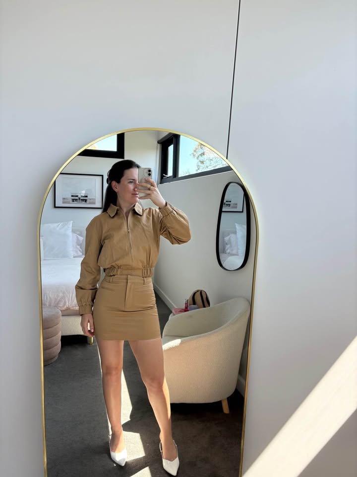 AERE Set - size 6 BNWT