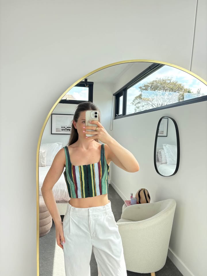 Venroy Top - size medium