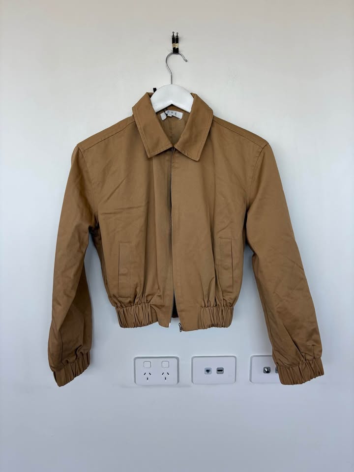 AERE Set - size 6 BNWT