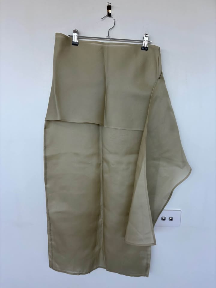 Helsa Silk Skirt - size small