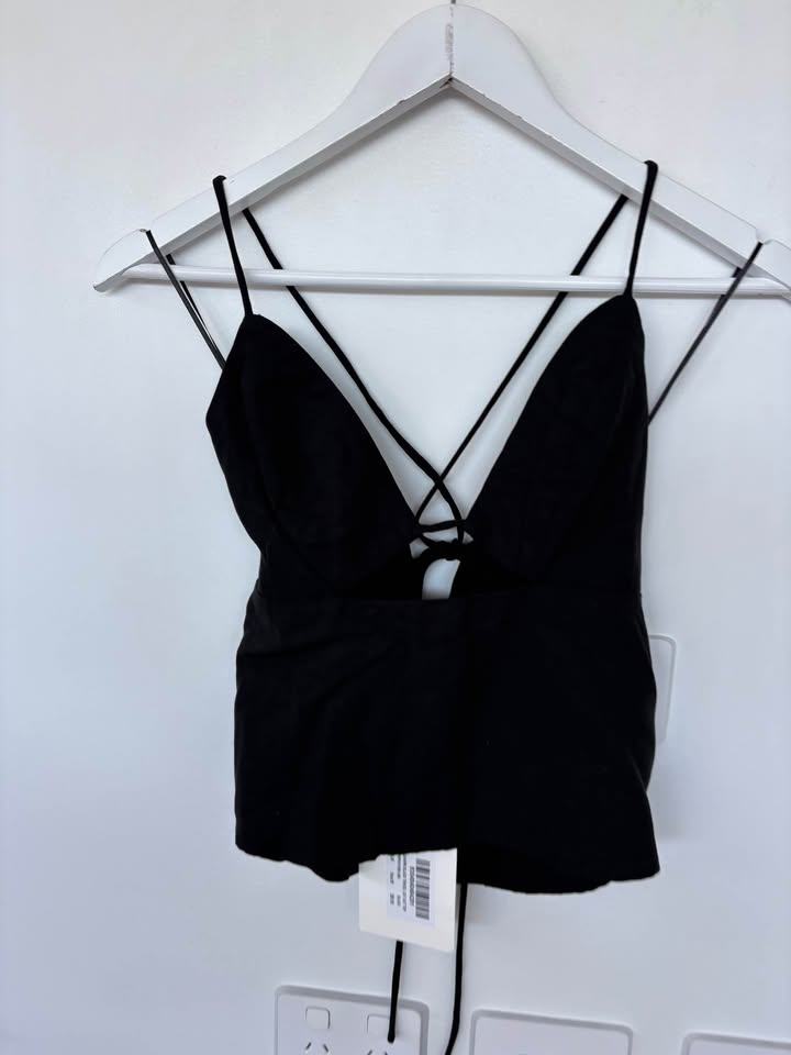 Dissh Top - size 8 BNWT