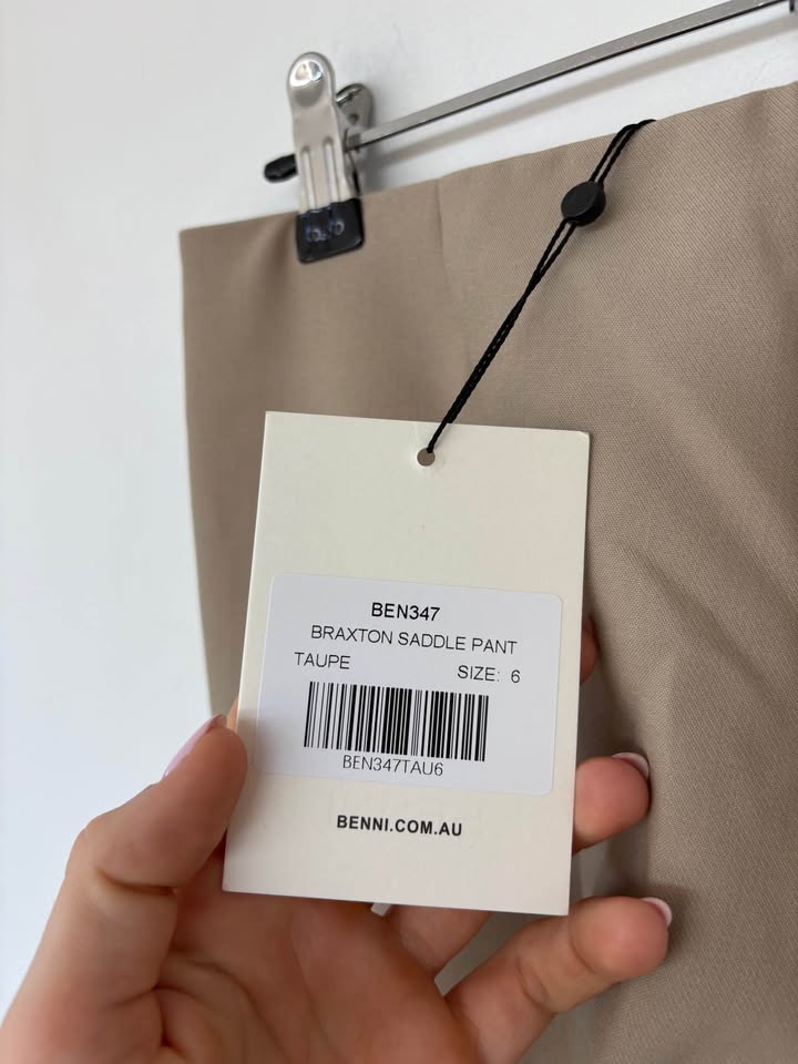 Benni Pants - size 6 BNWT