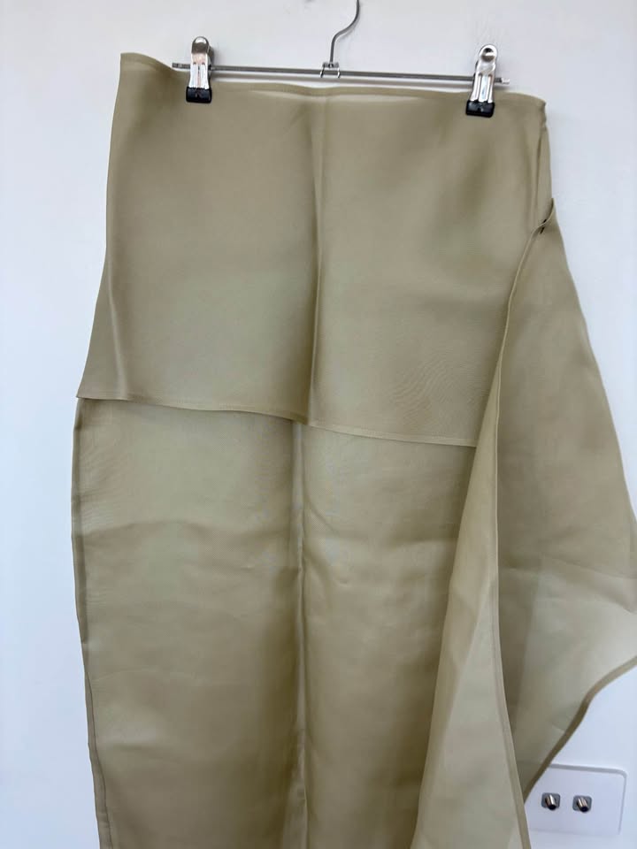 Helsa Silk Skirt - size small