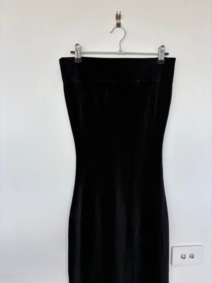 7th and York Velvet Maxi - size small