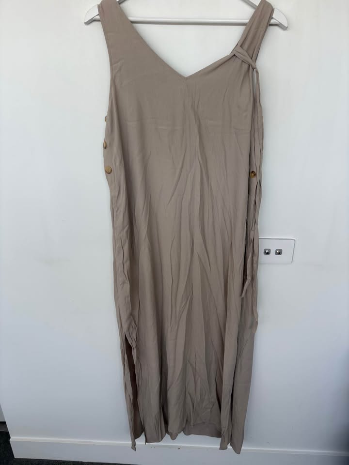 Legoe Maxi Dress - size 1 BNWT