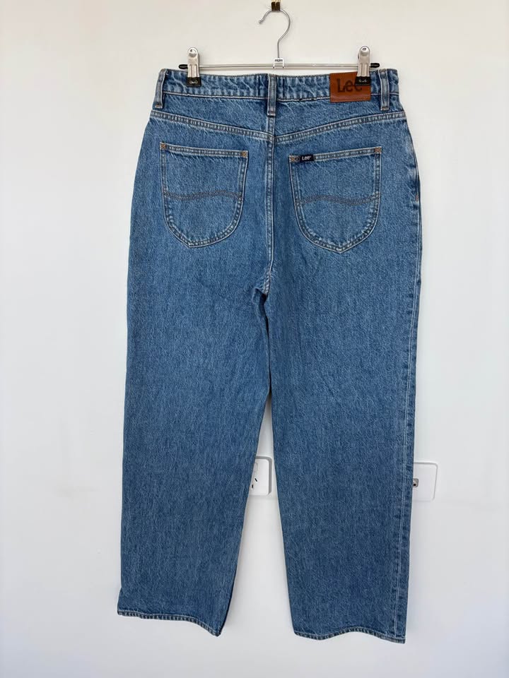 Lee Jeans - size 9
