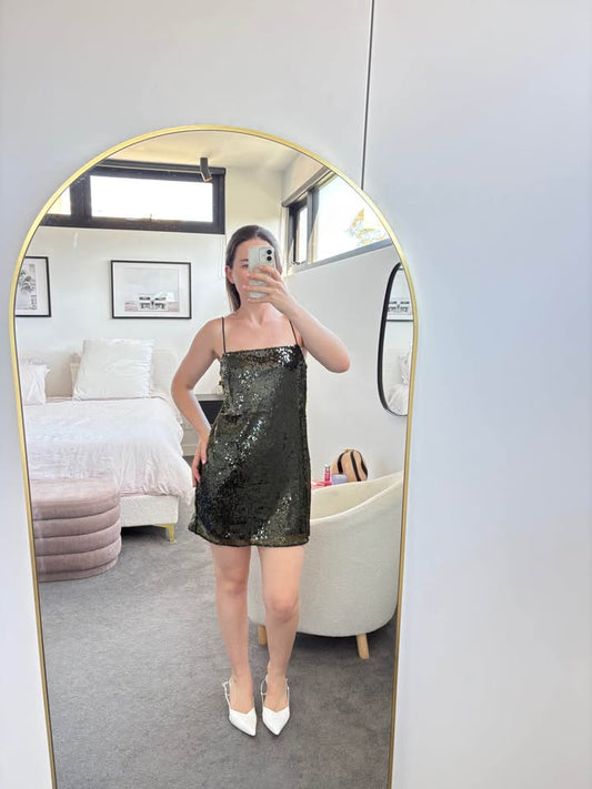 Shona Joy Sequin Mini - size 8