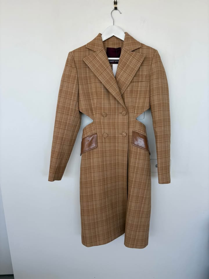 Deering Coat - size small BNWT