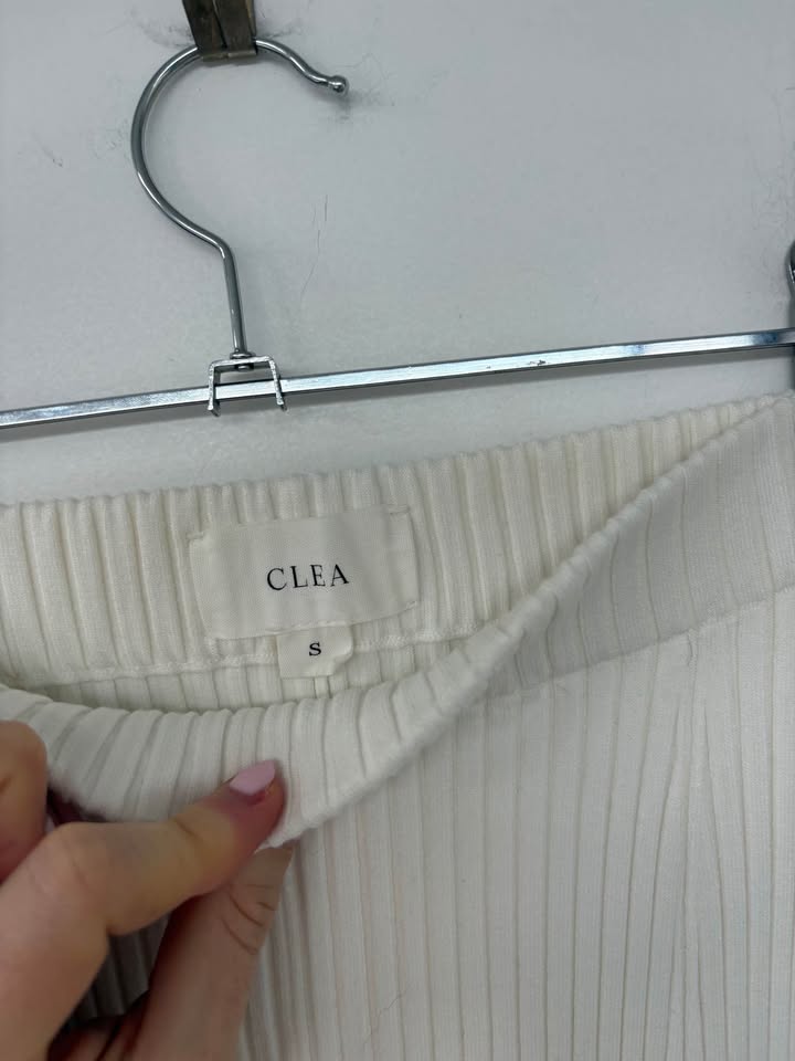 Clea Knit Pant - size small