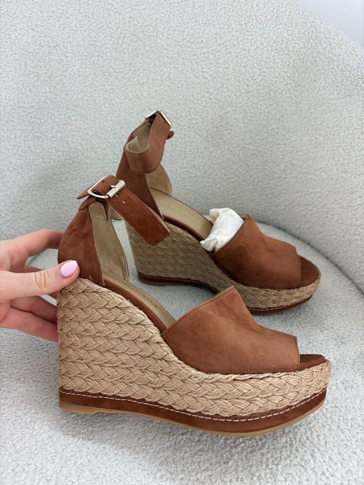 Stuart Weitzman Wedges - brand new size 38.5