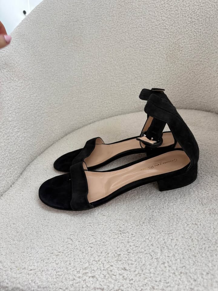 Gianvitto Rossi Flats - size 39
