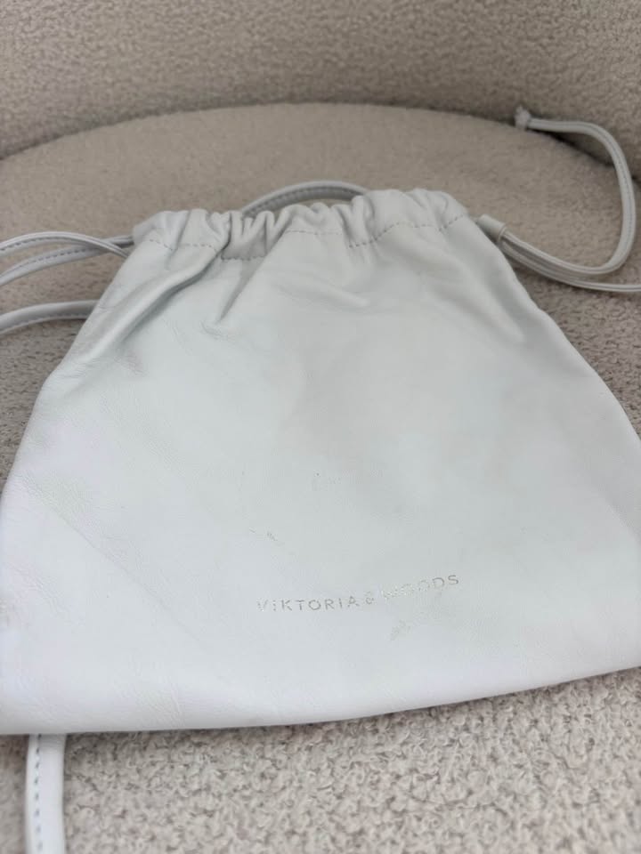 Viktoria and woods leather bag