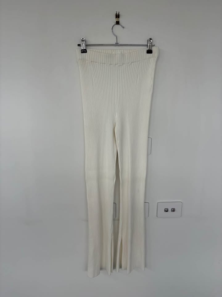 Clea Knit Pant - size small