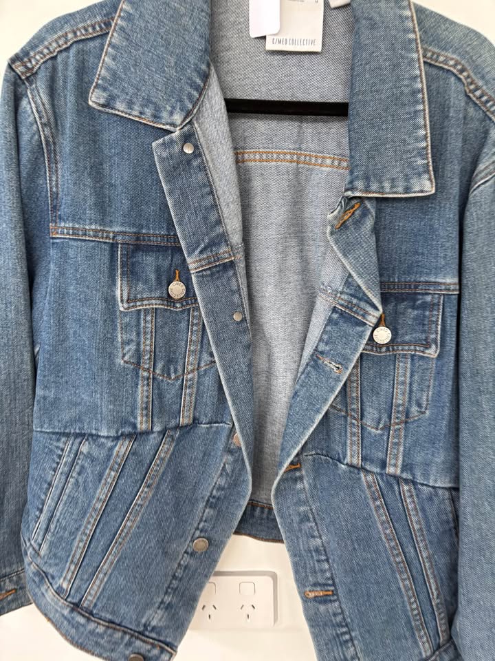 Cmeo Collective Denim Jacket - size medium