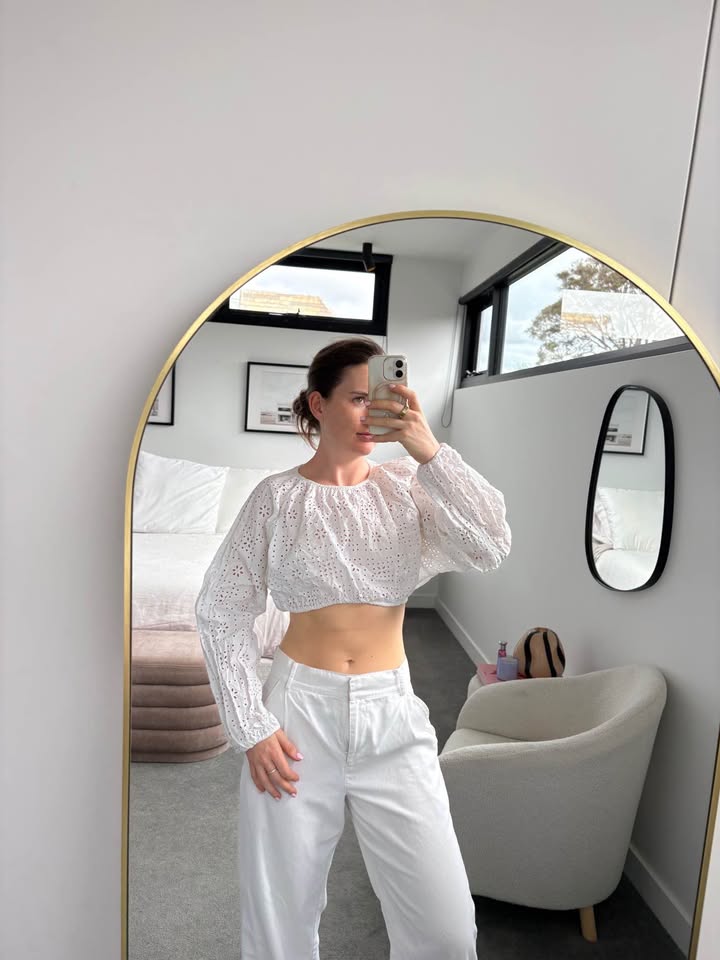 Matteau Top - size 8