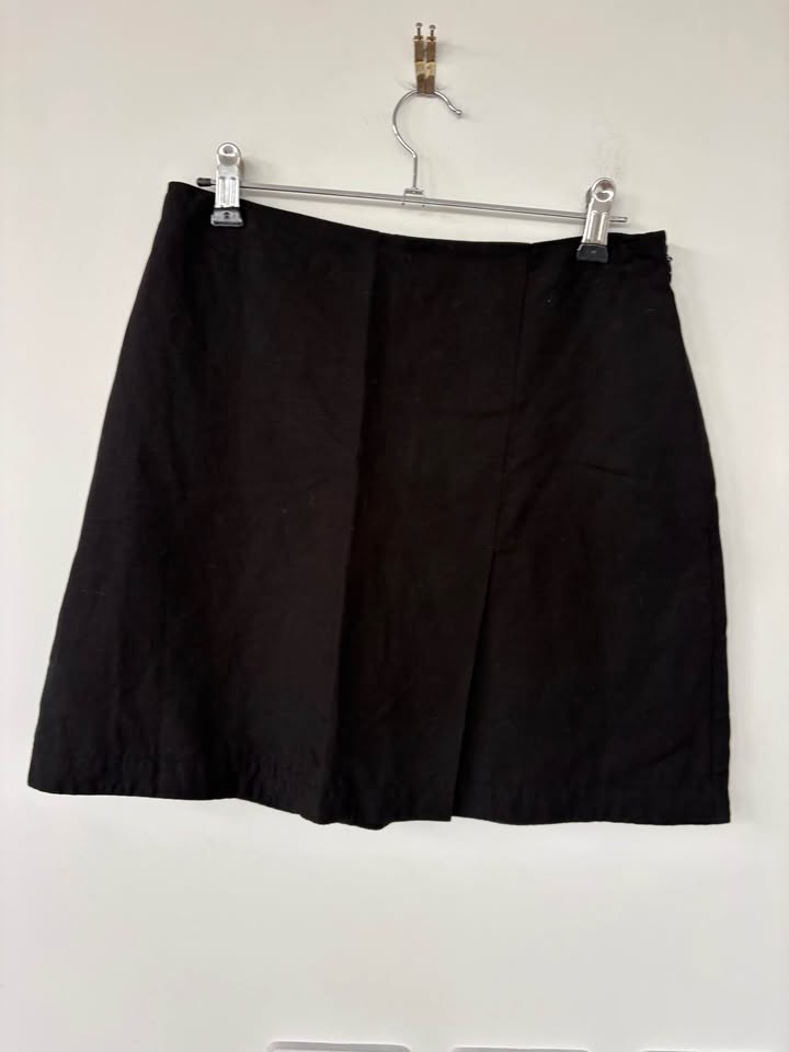 Cos skirt - size 36 (8)