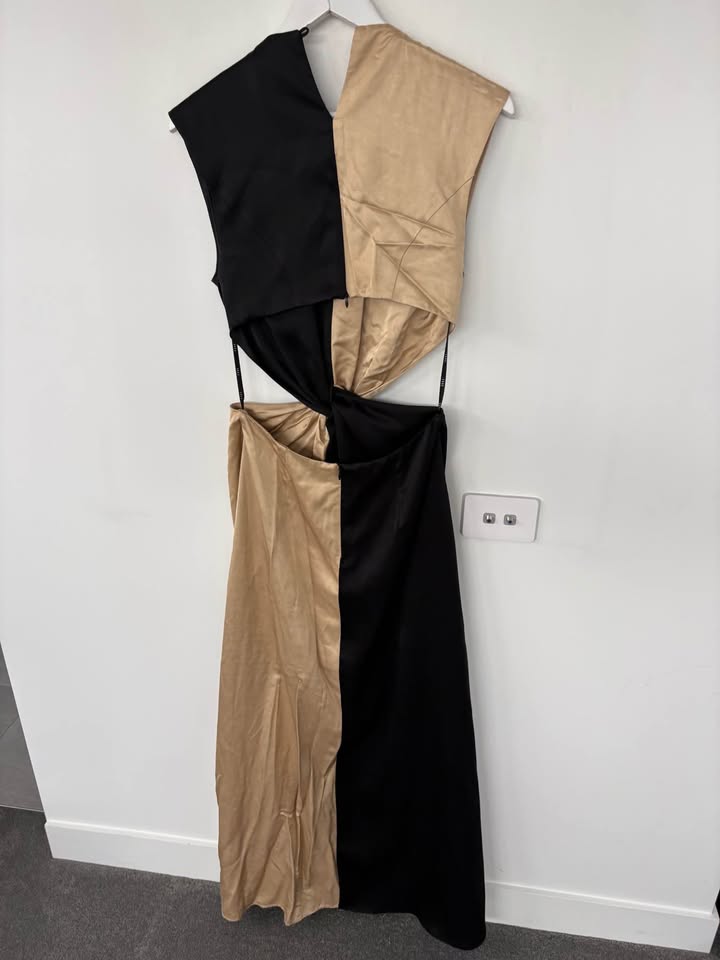 Esse Maxi Dress - size 10