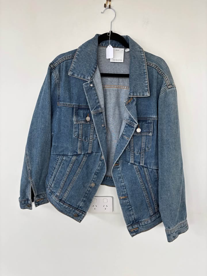 Cmeo Collective Denim Jacket - size medium