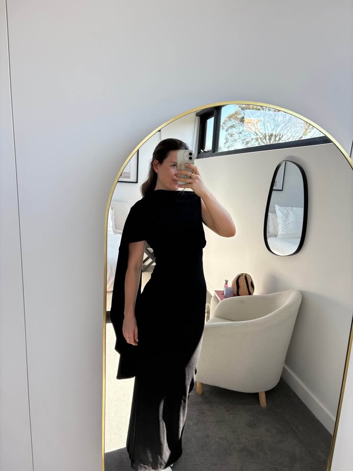 Effie Kats Gown - size XS BNWT