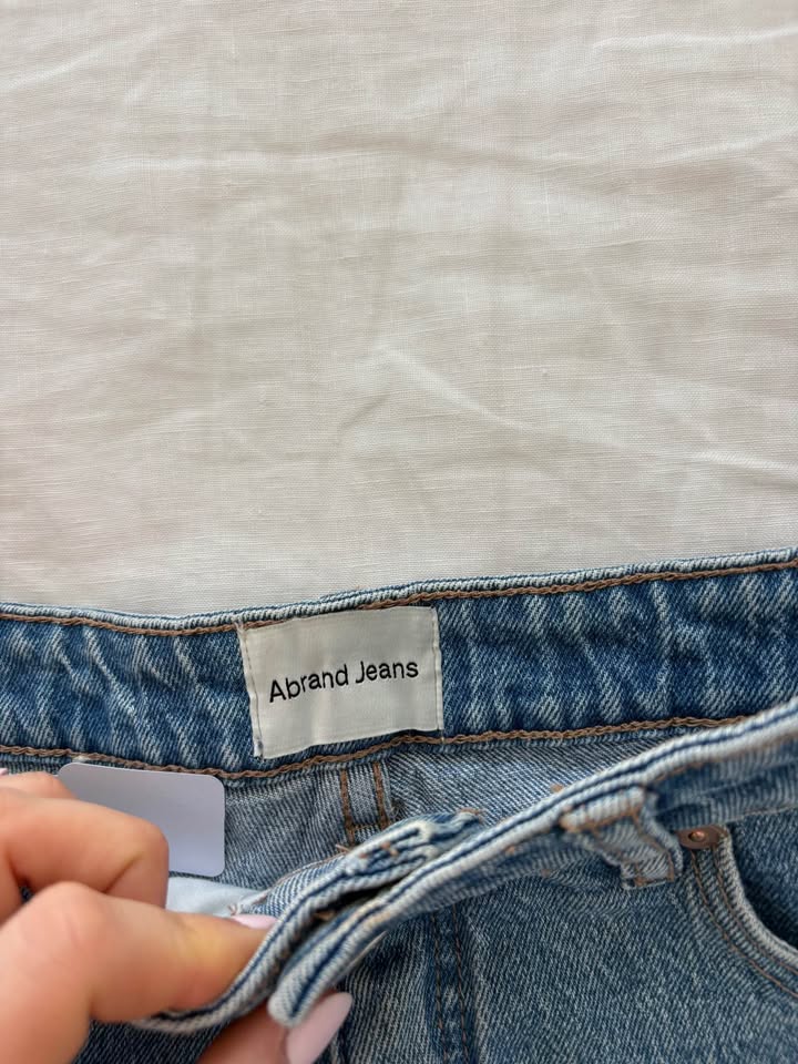Abrand Shorts - size 7