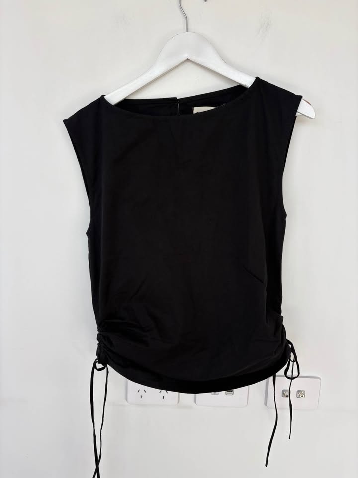 The Identical Set - size small BNWT