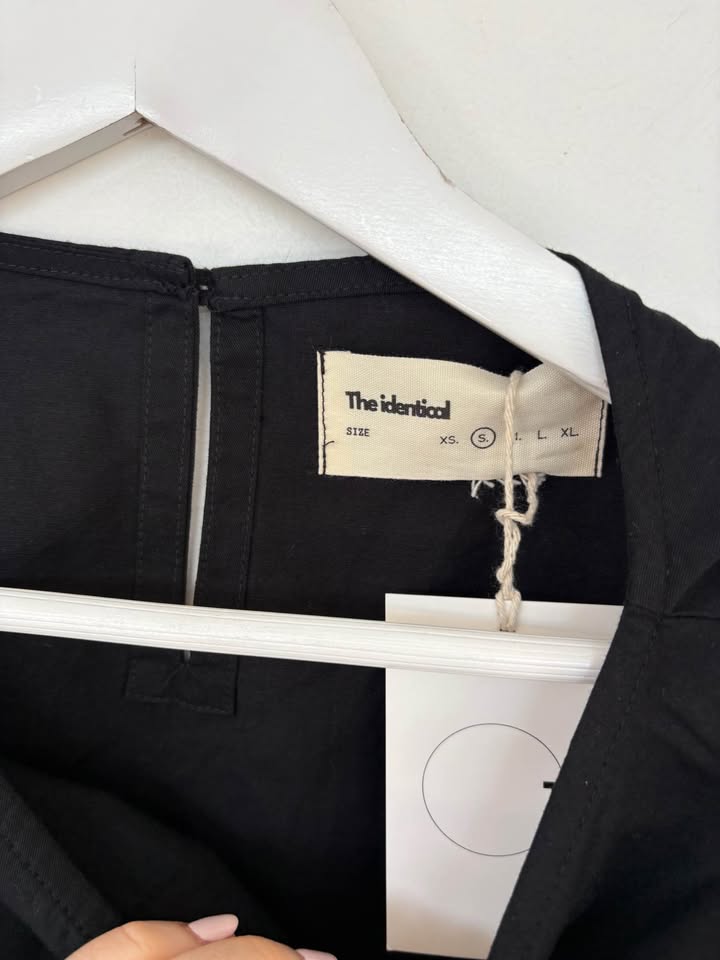The Identical Set - size small BNWT