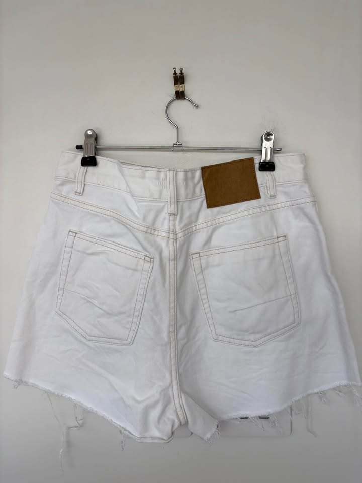 Bayse Shorts - size 10