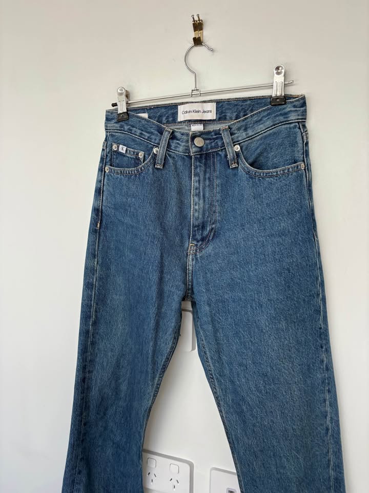 Calvin Klein Jeans - size 25