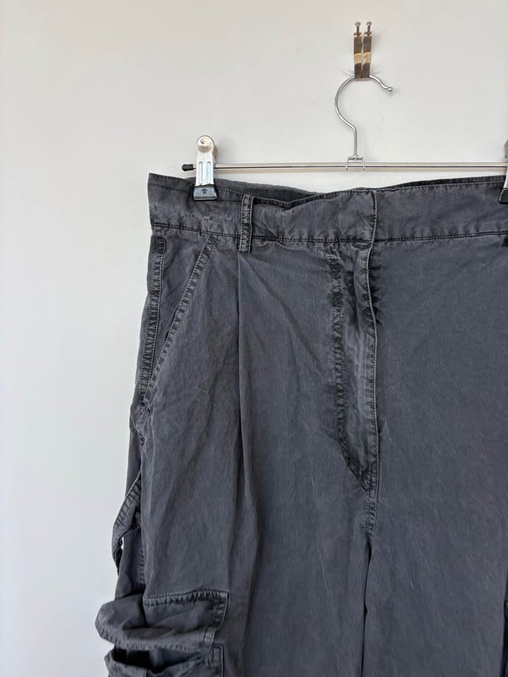 Camilla and Marc Cargo Pants - size 8