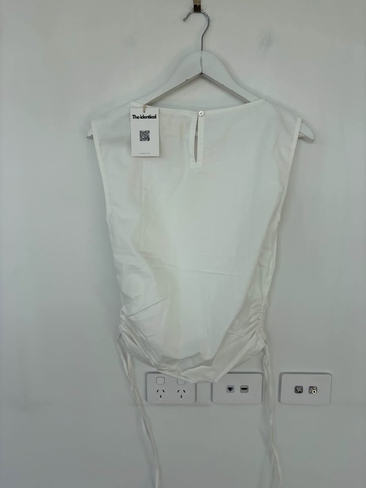 The Identical Set - size XS BNWT