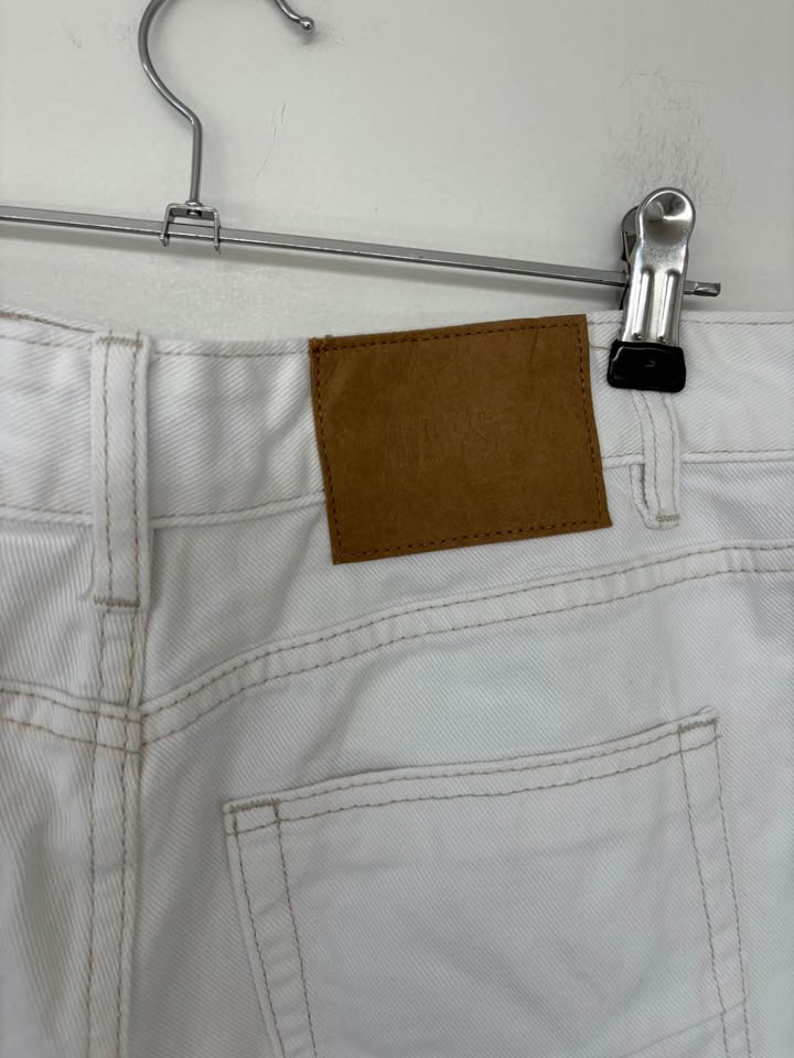 Bayse Shorts - size 10