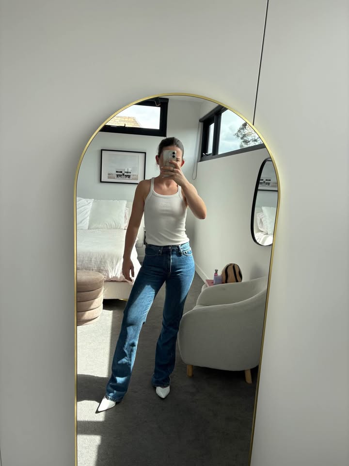 Calvin Klein Jeans - size 25