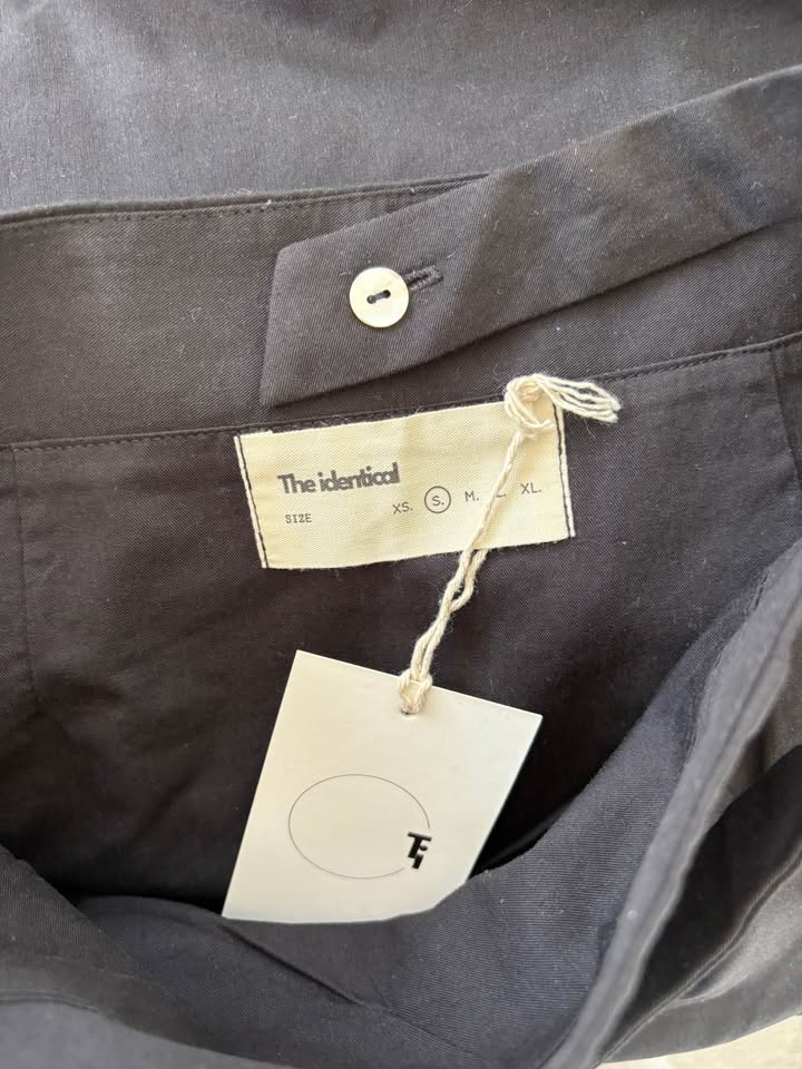 The Identical Set - size small BNWT
