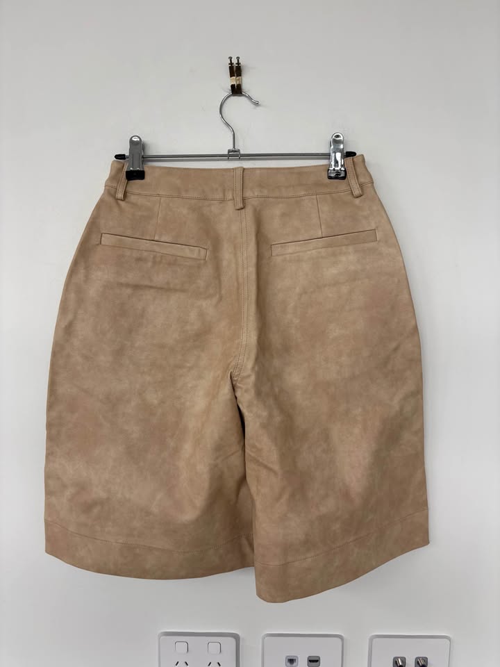 Lendrop Shorts - size 6 BNWT