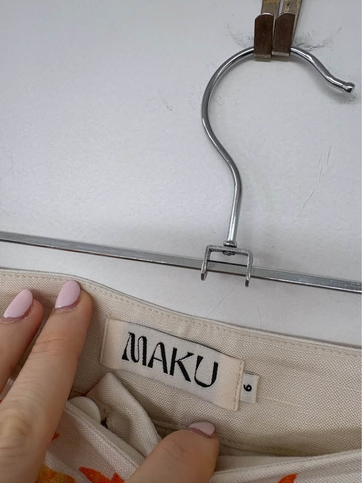 Maku Shorts - size 6
