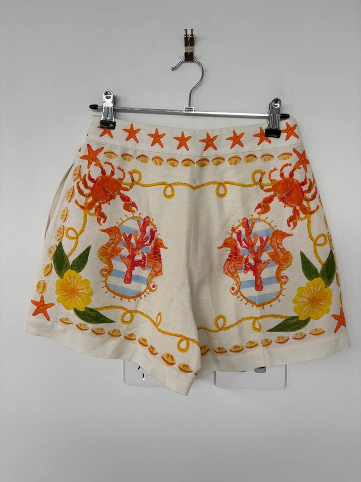 Maku Shorts - size 6
