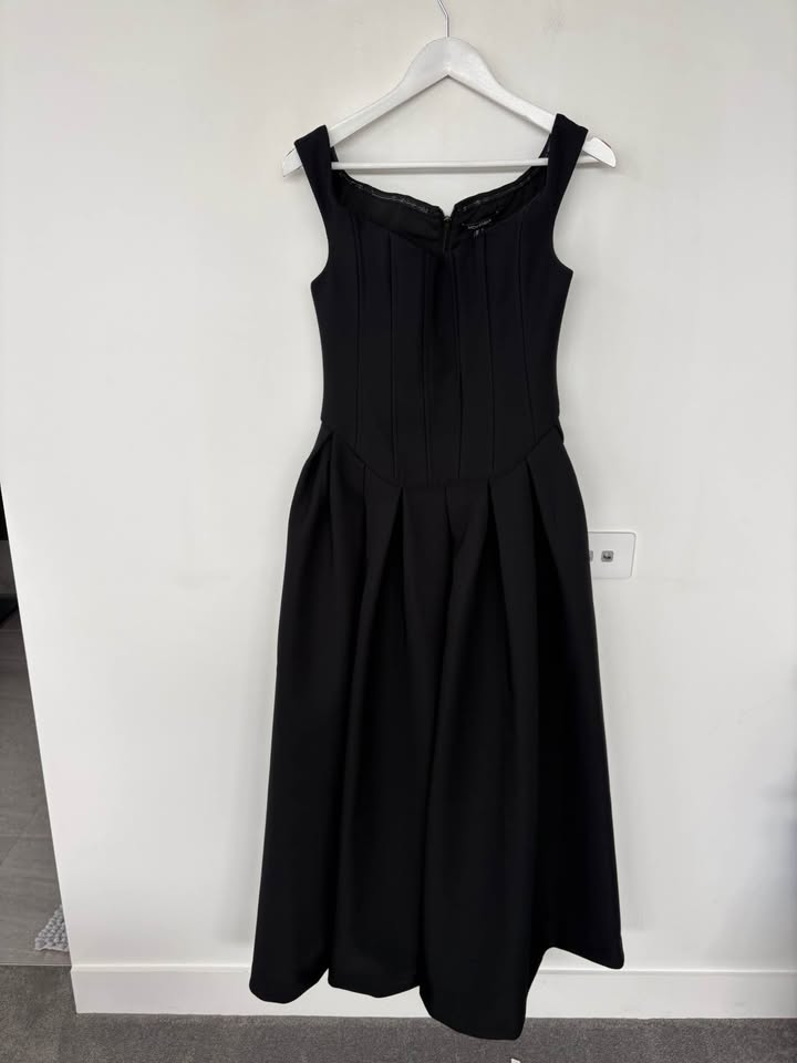 Mossman Gown - size 8