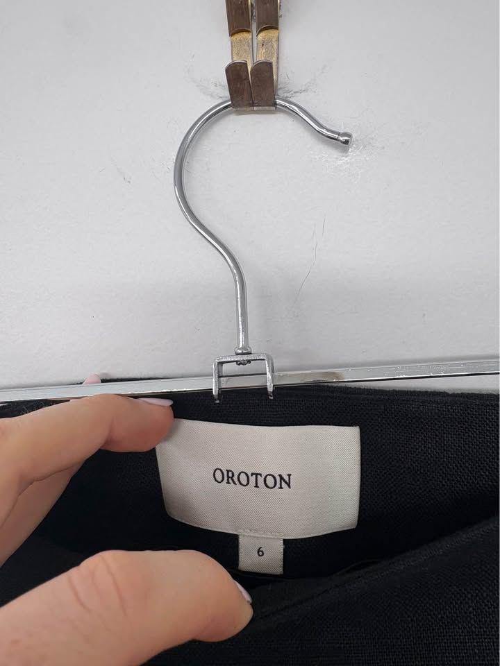 Oroton Skirt - size 6